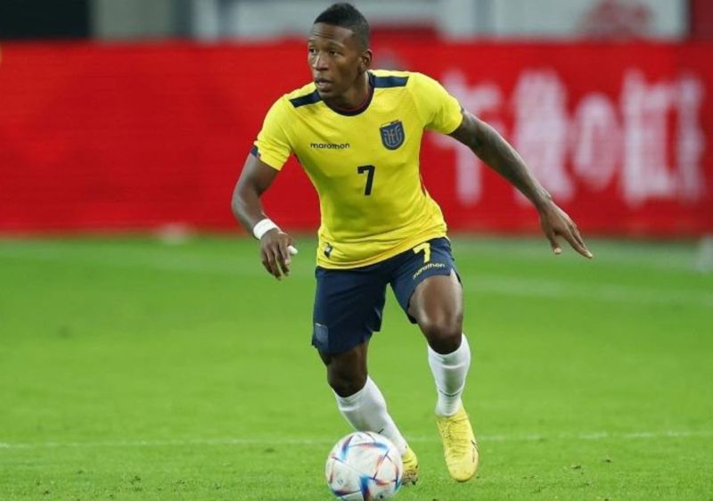 Estupiñán luôn là lựa chọn đáng tin cậy cho hành lang cánh trái