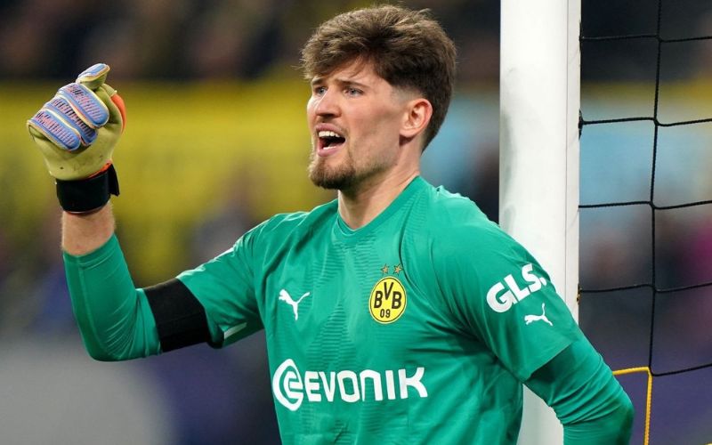 Gregor Kobel từng bước trở thành chỗ dựa vững chắc cho tương lai đội tuyển quốc gia Thụy Sĩ.