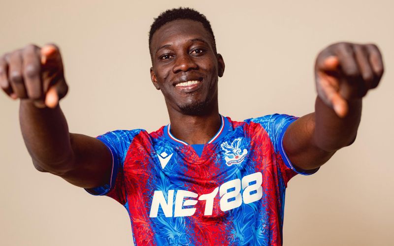 Ismaïla Sarr là tấm gương của sự khiêm tốn và nỗ lực.