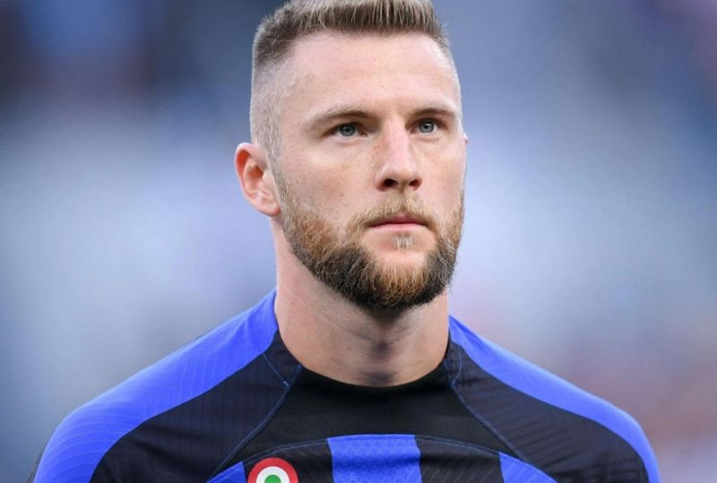 Milan Skriniar là trung vệ người Slovakia nổi tiếng với lối chơi mạnh mẽ và tinh thần chiến đấu kiên cường