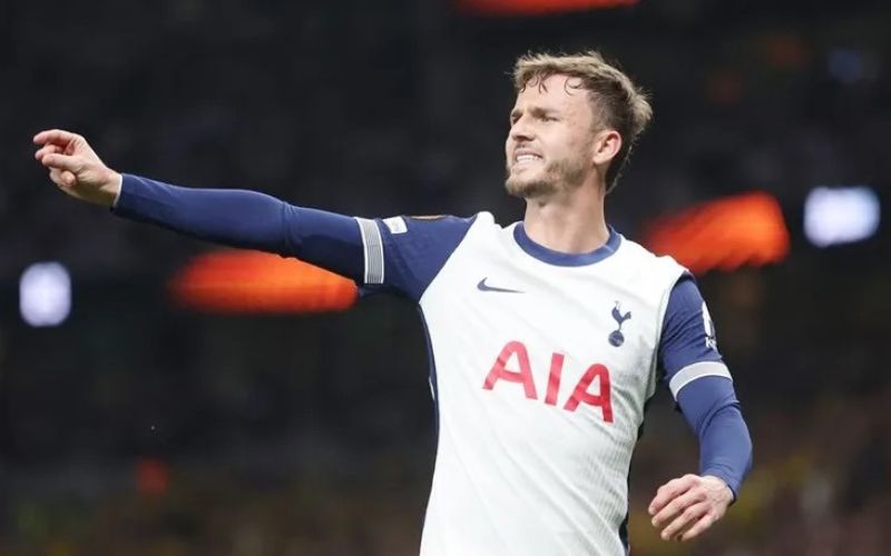 James Maddison là một trong những tiền vệ tấn công xuất sắc của bóng đá Anh.